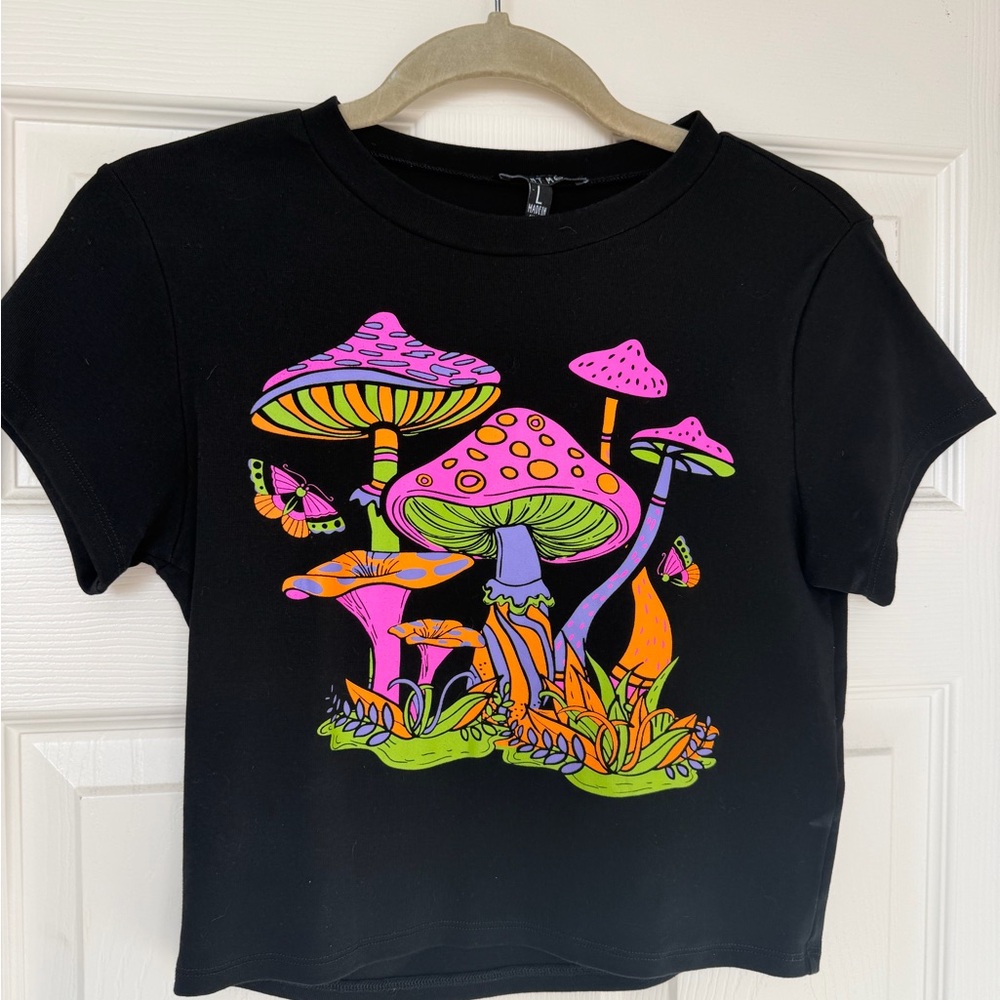 Current Mood Black Neon Mushroom Crop Top Size Large